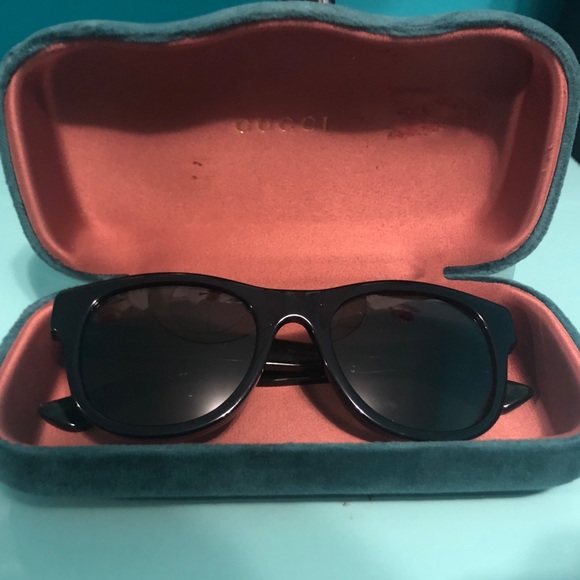 Gucci Sunglasses ( wayfarer style) - Picture 2 of 5